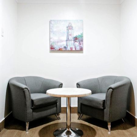 Diamond Suites And Residences Cebu Esterno foto