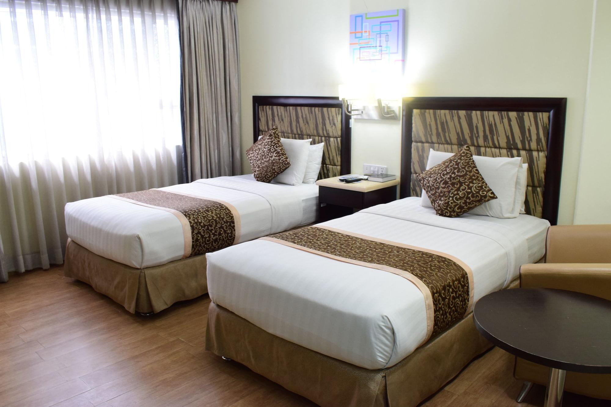 Diamond Suites And Residences Cebu Esterno foto