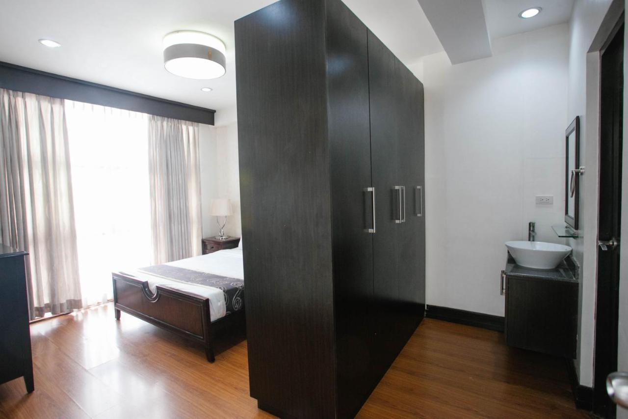 Diamond Suites And Residences Cebu Esterno foto