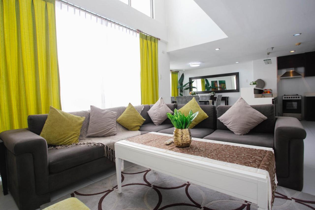Diamond Suites And Residences Cebu Esterno foto