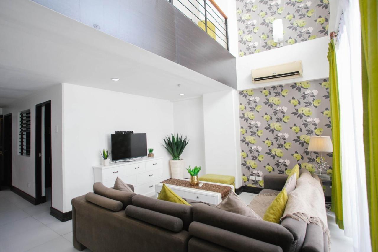 Diamond Suites And Residences Cebu Esterno foto