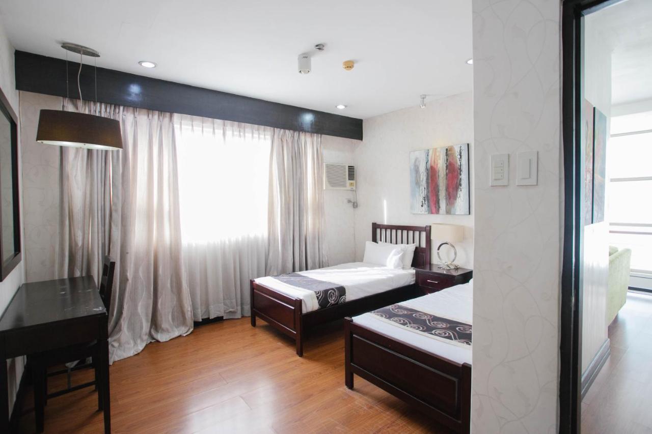Diamond Suites And Residences Cebu Esterno foto