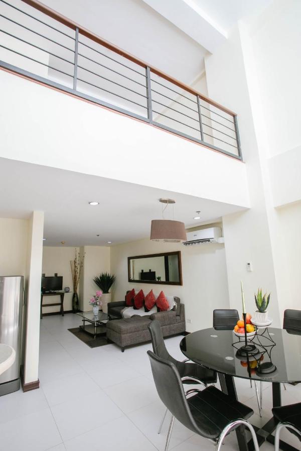 Diamond Suites And Residences Cebu Esterno foto