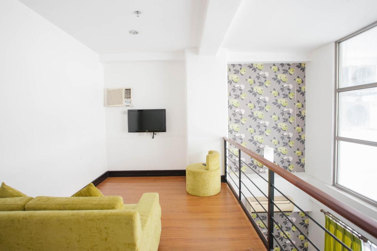 Diamond Suites And Residences Cebu Esterno foto
