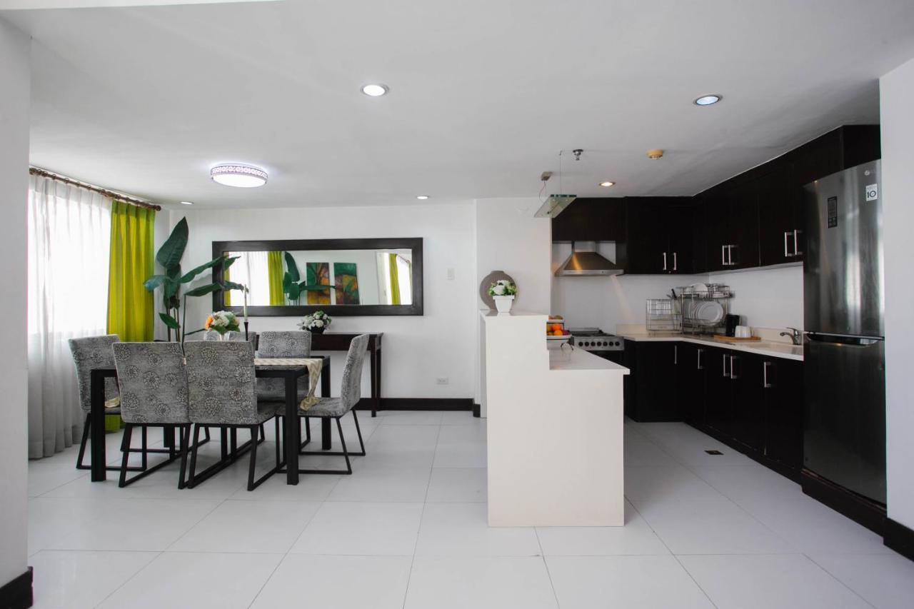 Diamond Suites And Residences Cebu Esterno foto