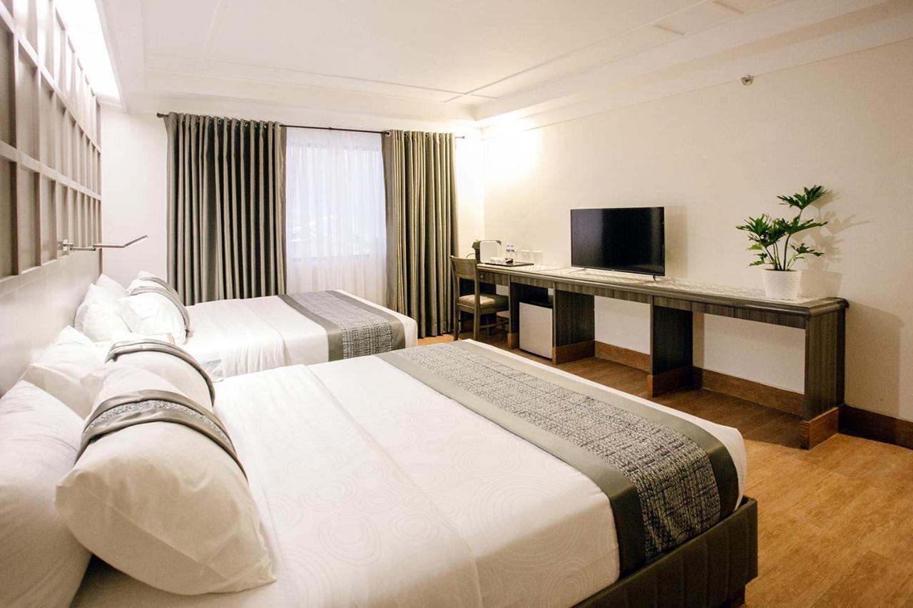 Diamond Suites And Residences Cebu Esterno foto