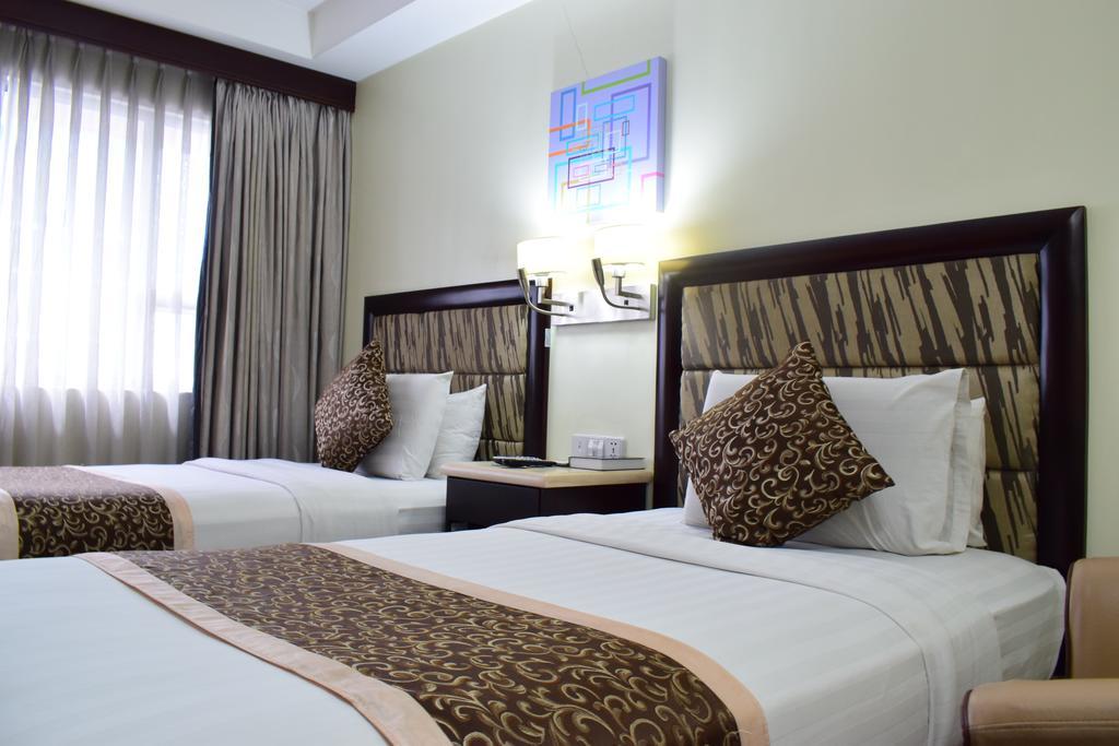 Diamond Suites And Residences Cebu Esterno foto