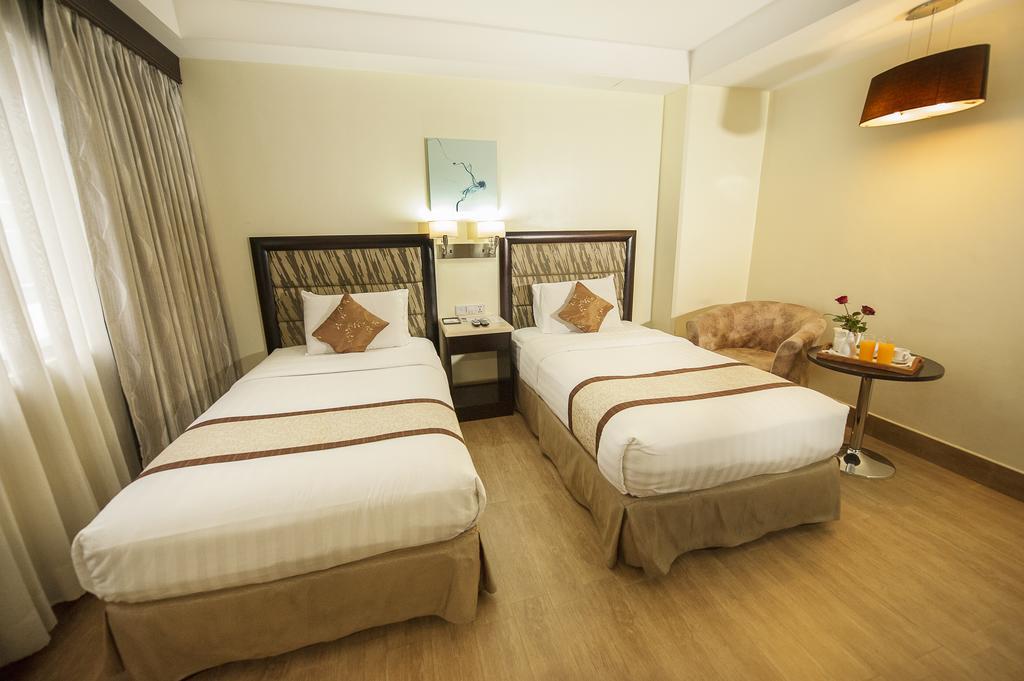 Diamond Suites And Residences Cebu Esterno foto
